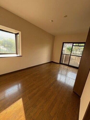 高槻・阿武山九番街東2号棟の物件内観写真