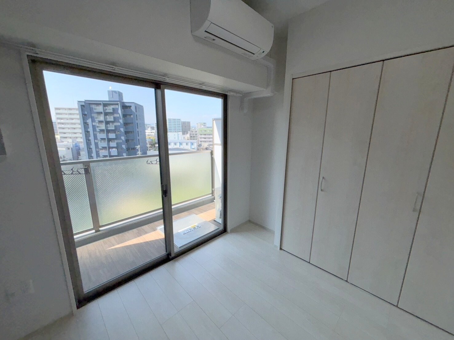 ライブガーデン江坂IXの物件内観写真