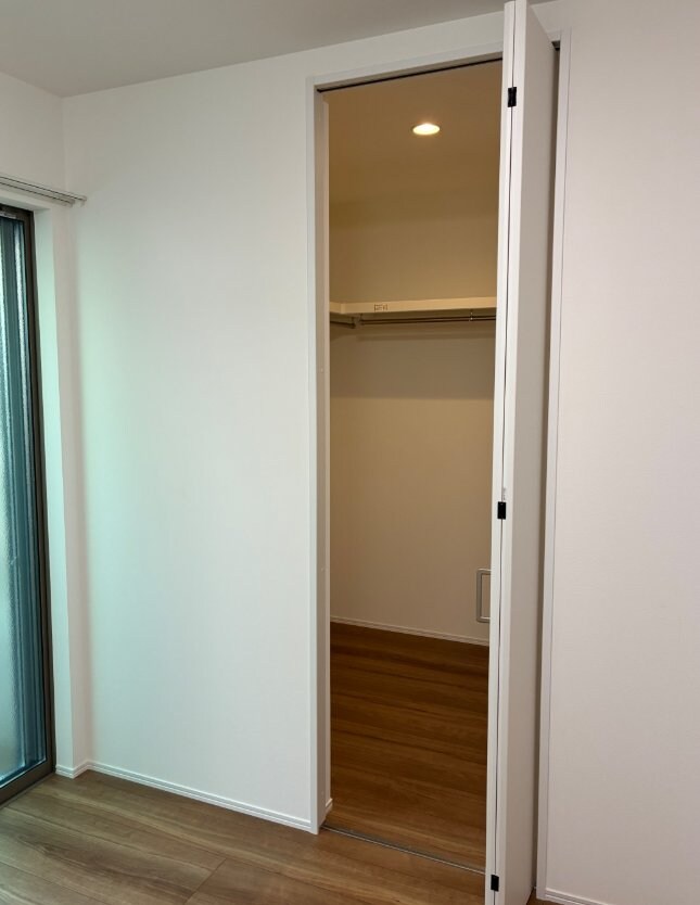 ファミリエ如是A棟の物件内観写真