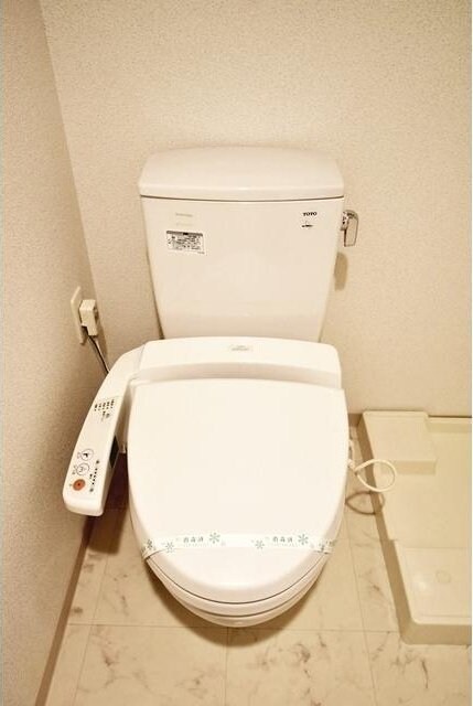 SERENiTE江坂四番館の物件内観写真