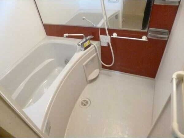 ローズタウンIIIの物件内観写真