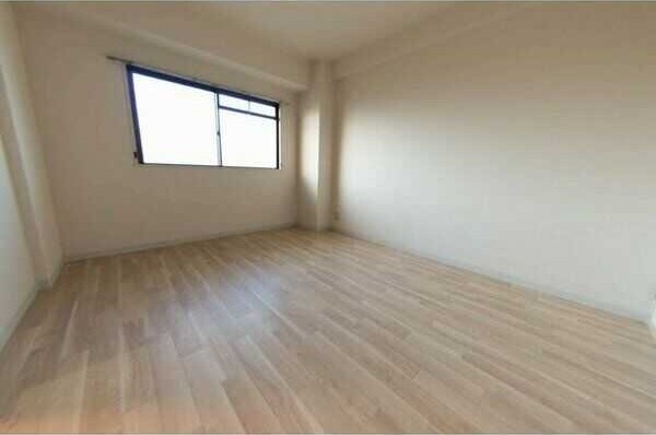 サン春日第2マンションの物件内観写真