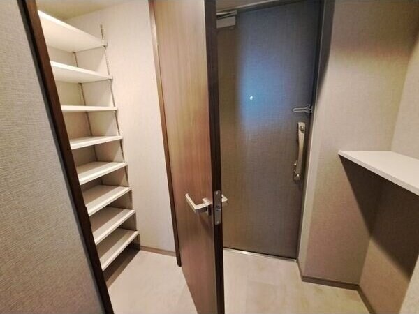 スプランディッド江坂IIIの物件内観写真