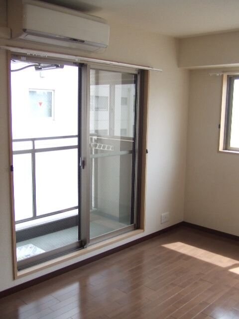 コンフォール南森町の物件内観写真