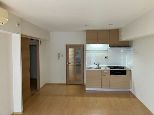 三恵上新庄ハイツの物件内観写真