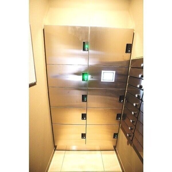 スペーシア江坂広芝町の物件内観写真