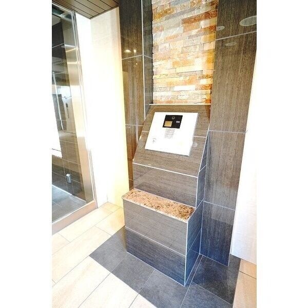 スペーシア江坂広芝町の物件内観写真