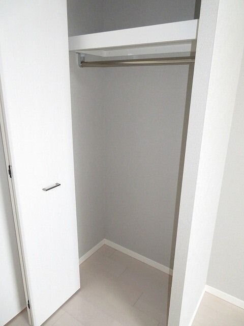 スペーシア江坂広芝町の物件内観写真