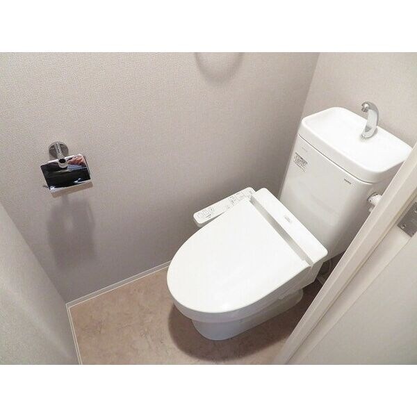 スペーシア江坂広芝町の物件内観写真