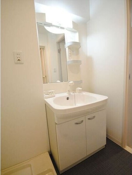 ウインズコート西中島の物件内観写真