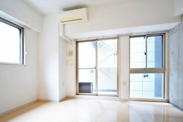 アスール江坂3rdの物件内観写真