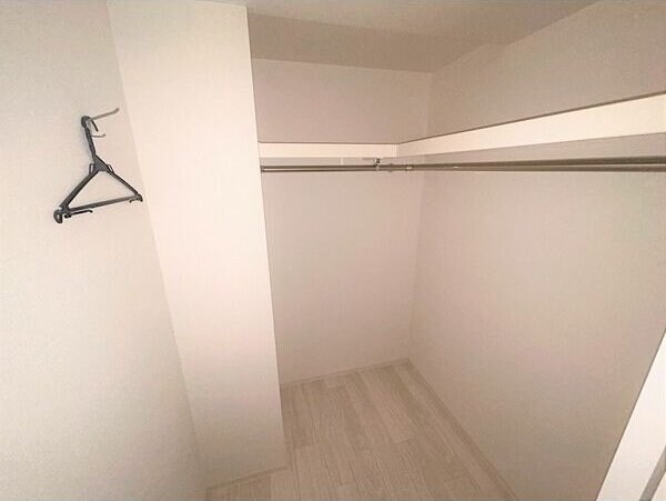 セレニテ東梅田アリエの物件内観写真