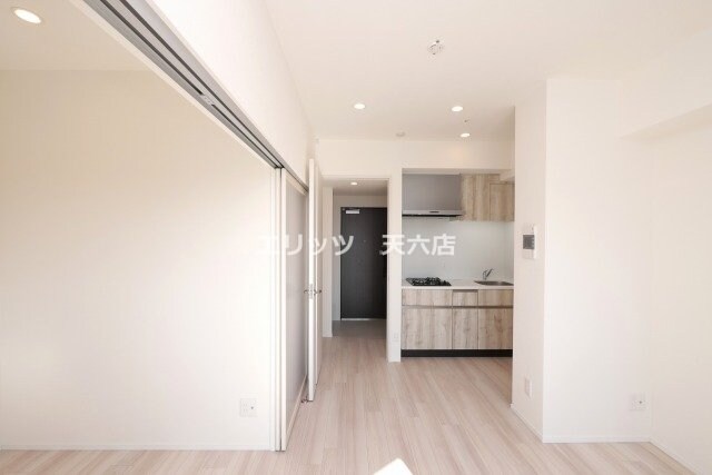 シーズンフラッツ梅田EASTの物件内観写真