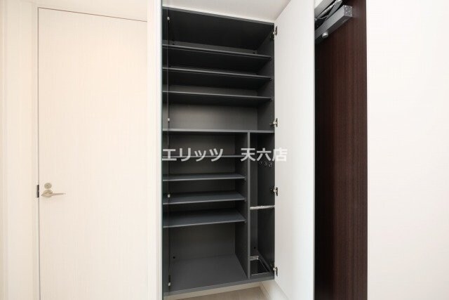 シーズンフラッツ梅田EASTの物件内観写真