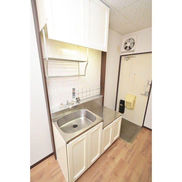 ヴィラプレフェールIIB棟の物件内観写真