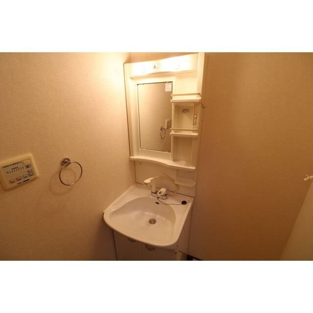 アンプルール茨木の物件内観写真