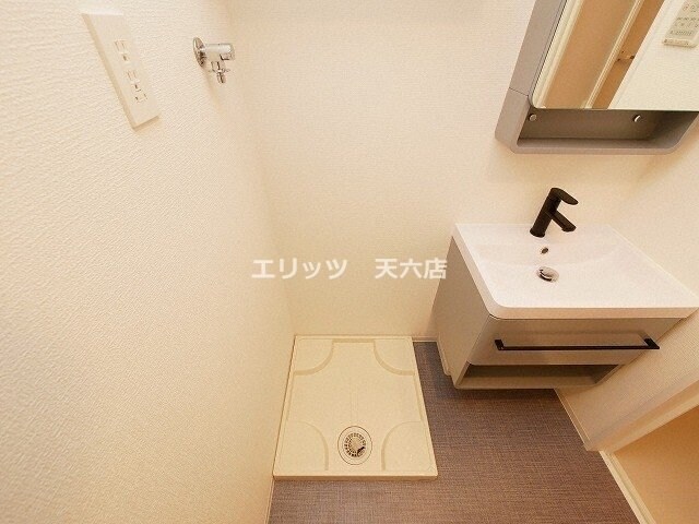 セレニテ中崎町リアンの物件内観写真