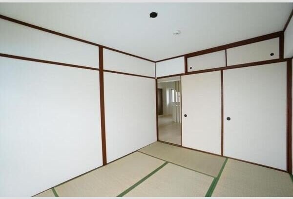 パークハイツミシマの物件内観写真