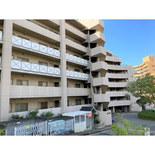 アーバンパーク緑地公園の物件内観写真