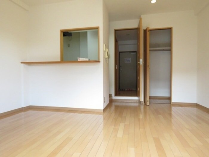 ラトゥール江坂の物件内観写真