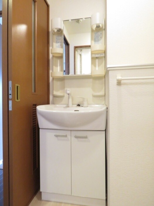 ラトゥール江坂の物件内観写真