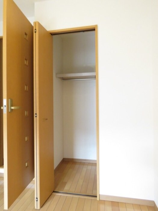 ラトゥール江坂の物件内観写真