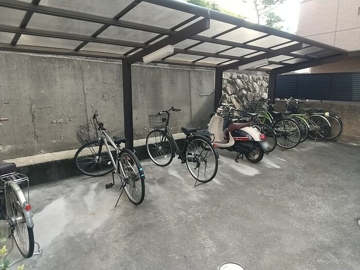 ラトゥール江坂の物件内観写真