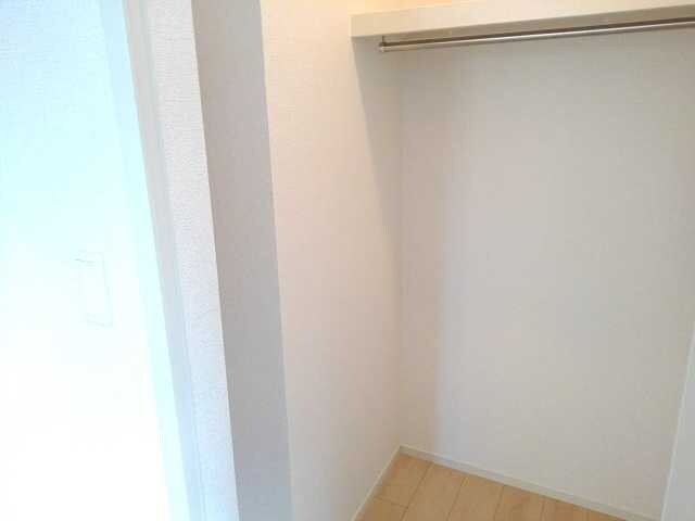 パインルーツIIIの物件内観写真