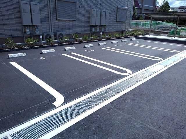 パインルーツIIIの物件内観写真