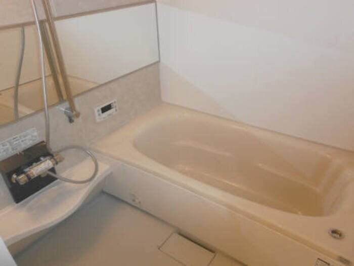 サンスクエア千里万博 A棟の物件内観写真