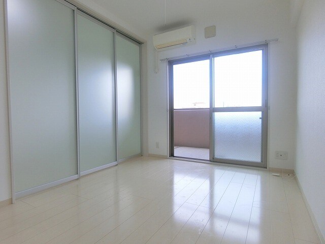 セリーゼウエストの物件内観写真