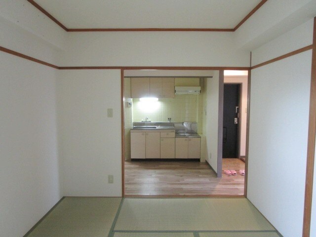 ハピネス栄町の物件内観写真