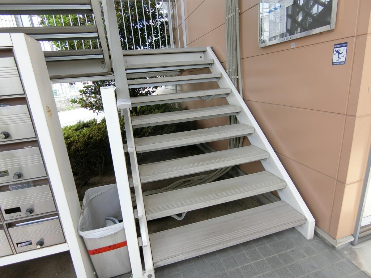 レオパレスグラン ビュイッソンの物件内観写真