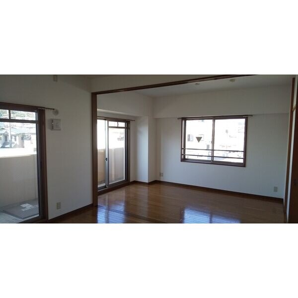 リアライズ安威の物件内観写真