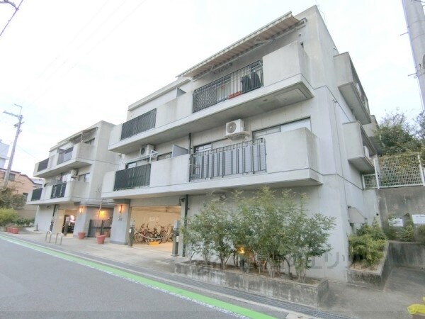 ラジュニール春日丘の物件内観写真