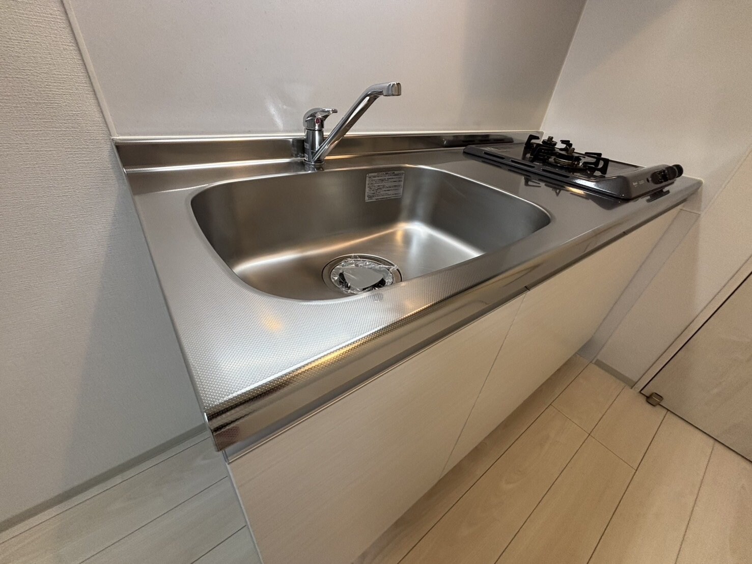 ライブガーデン江坂IXの物件内観写真