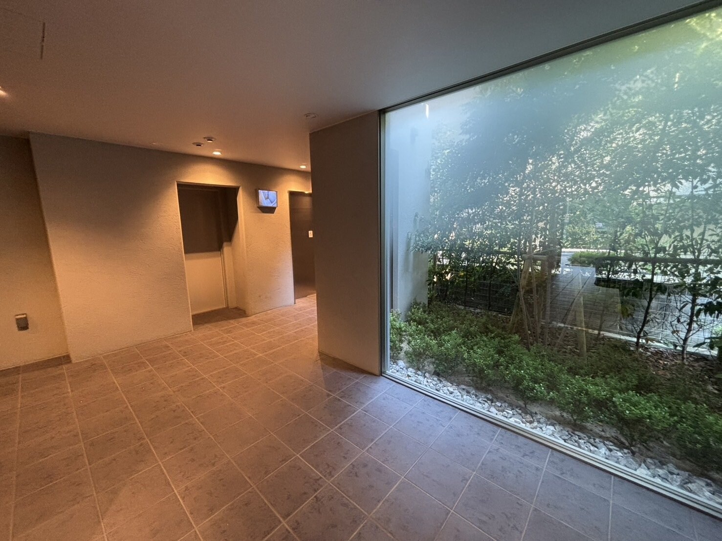 ライブガーデン江坂IXの物件内観写真