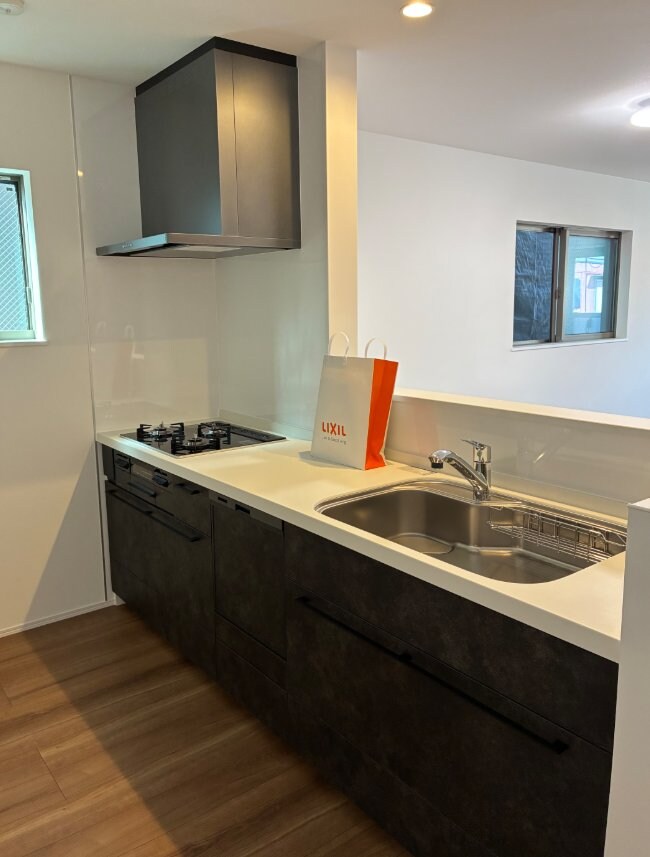 ファミリエ如是A棟の物件内観写真