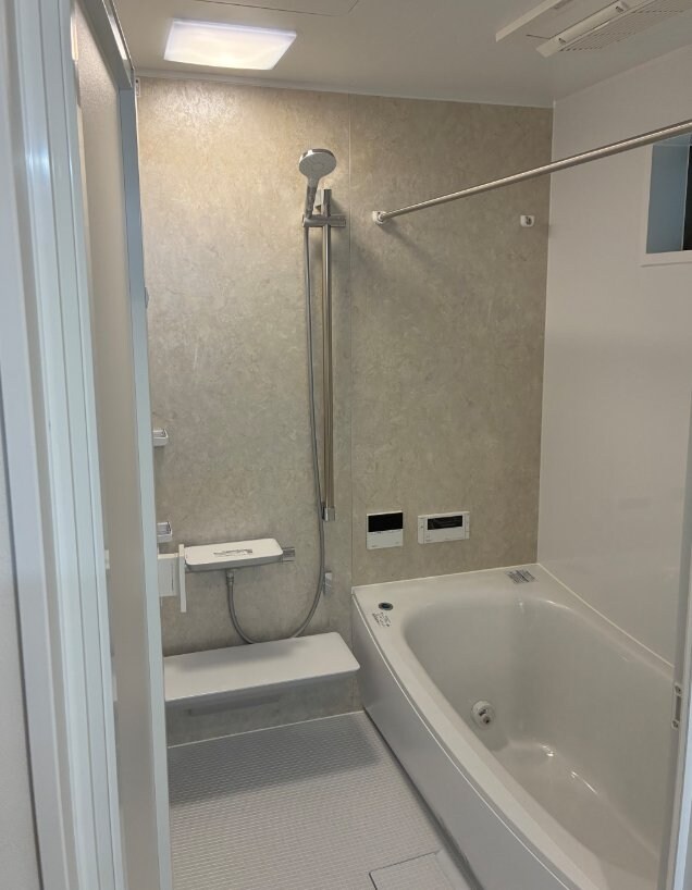 ファミリエ如是A棟の物件内観写真