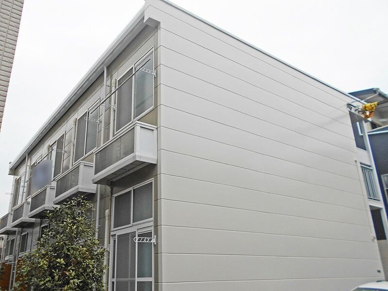 レオパレスコンフォート小松の物件外観写真