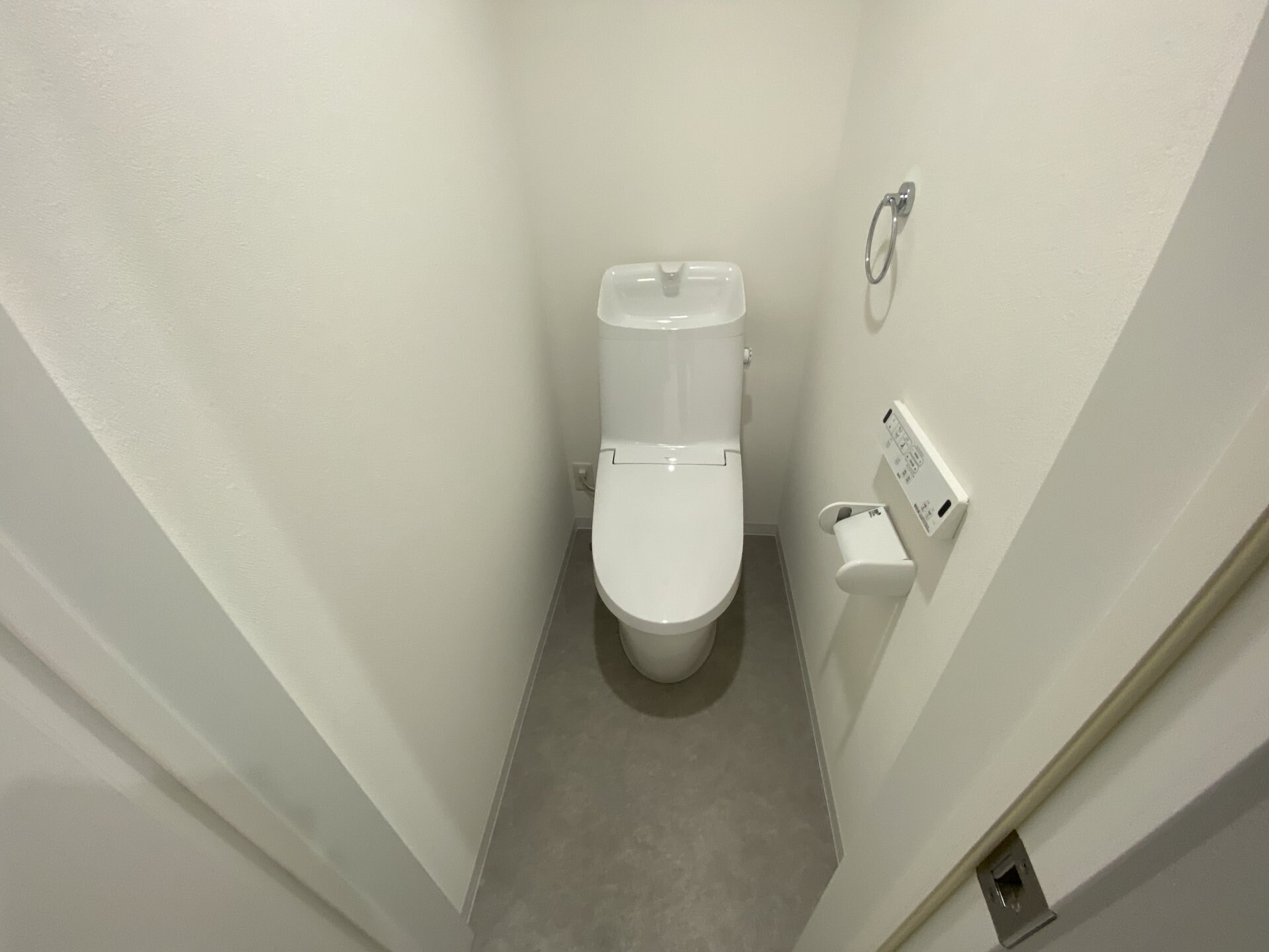 エテルナコート総持寺の物件内観写真