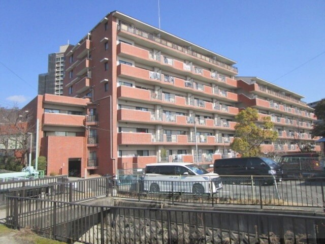 アルバ高槻の物件外観写真