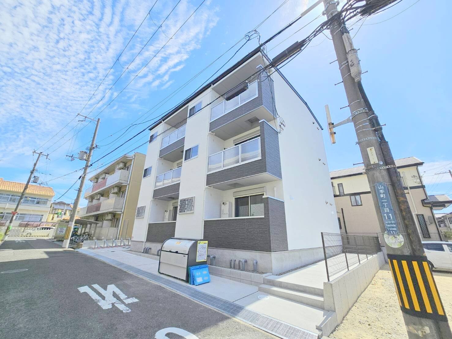 Villa 41 YAMATE SUITAの物件外観写真