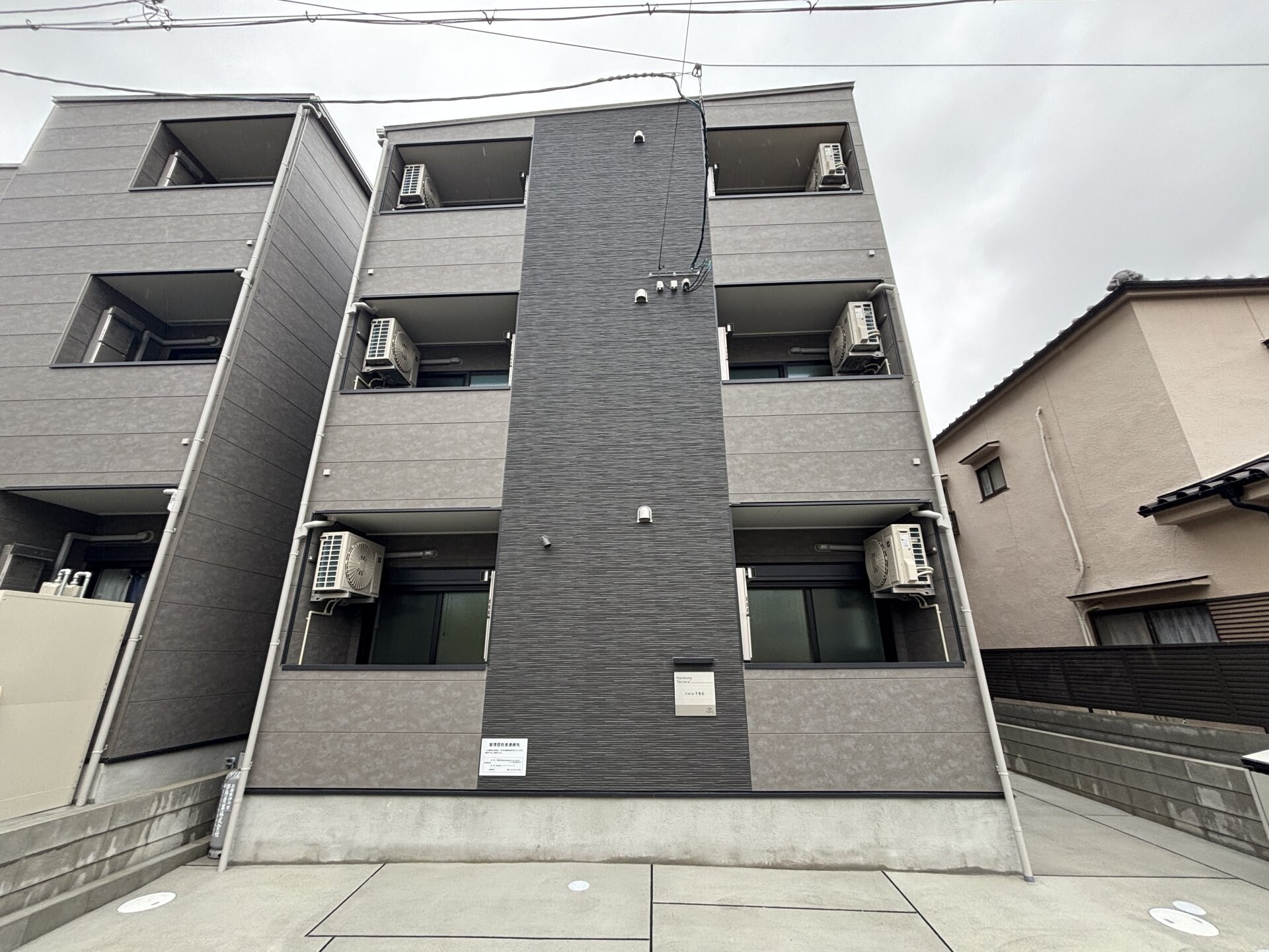 Emia千里丘の物件外観写真