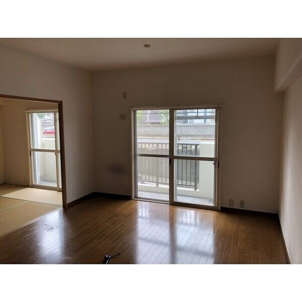 グリースシャトー桃山台の物件内観写真