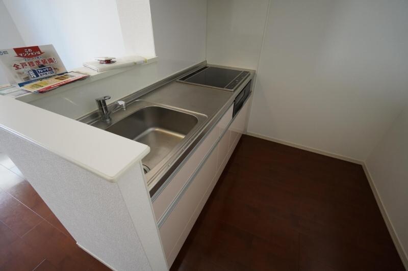 ローズタウンIIIの物件内観写真