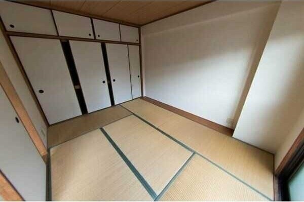 サン春日第2マンションの物件内観写真