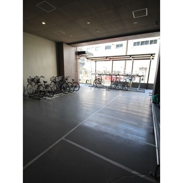 セイル江坂公園の物件内観写真