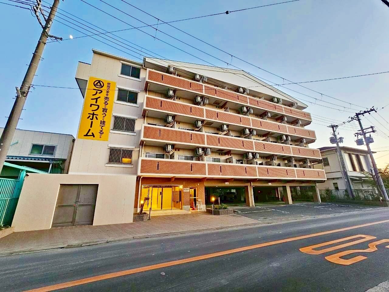 ラ・エスポワールの物件外観写真