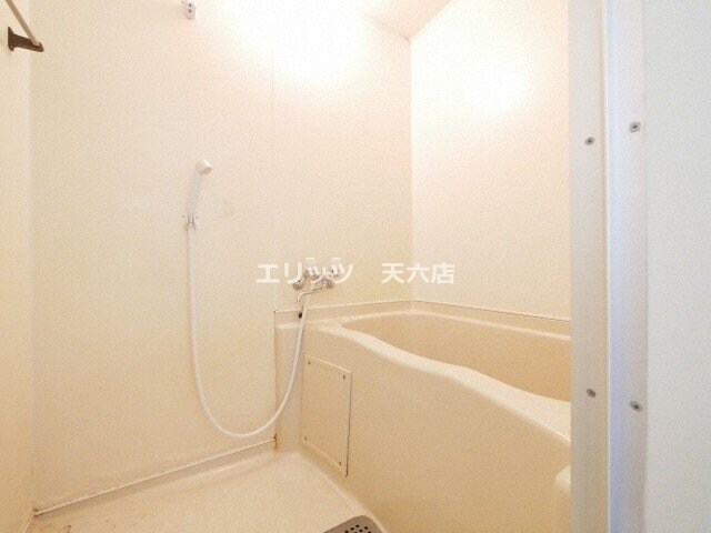 サン・ホワイティ豊里の物件内観写真